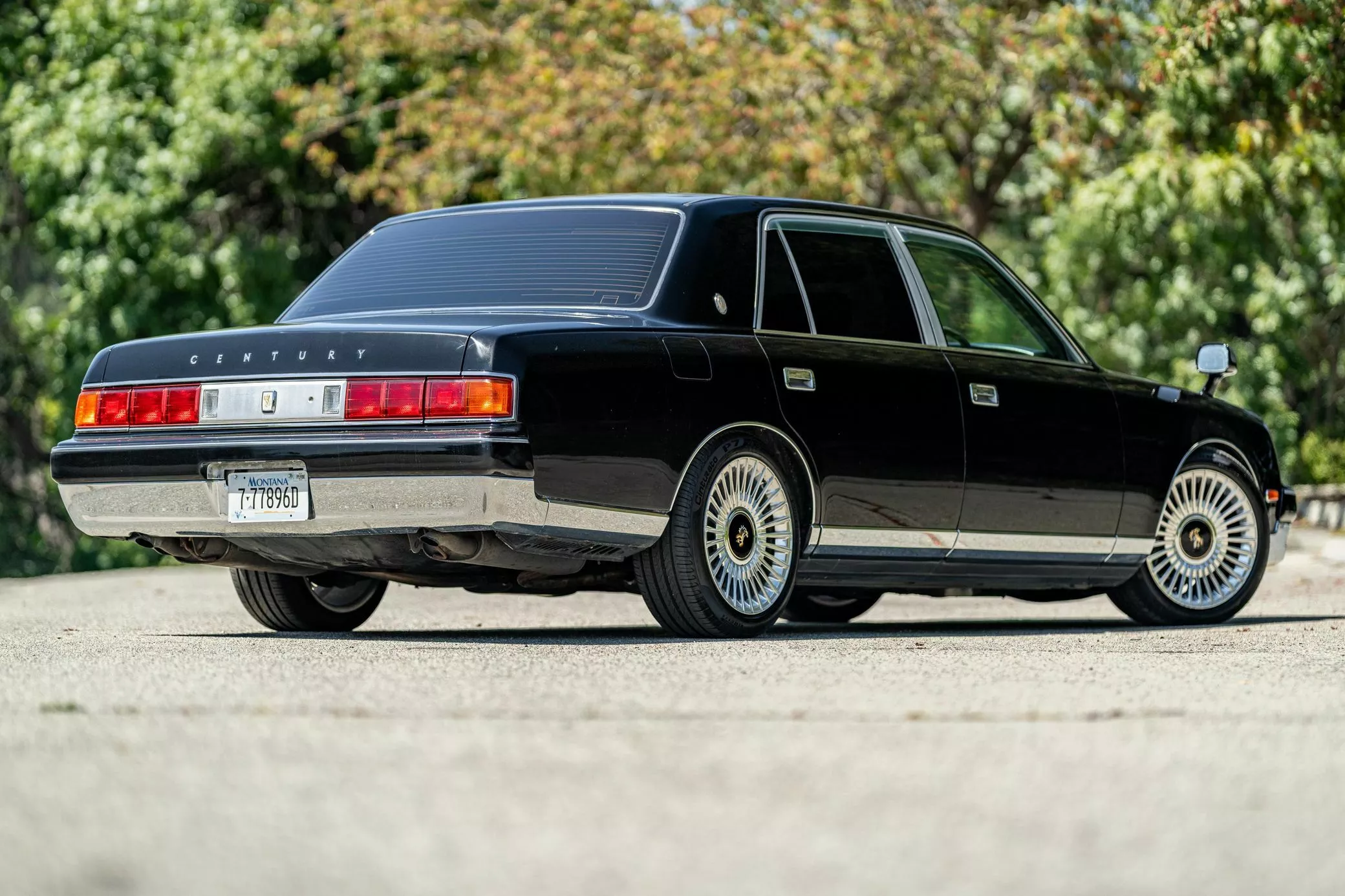 Toyota Century V12