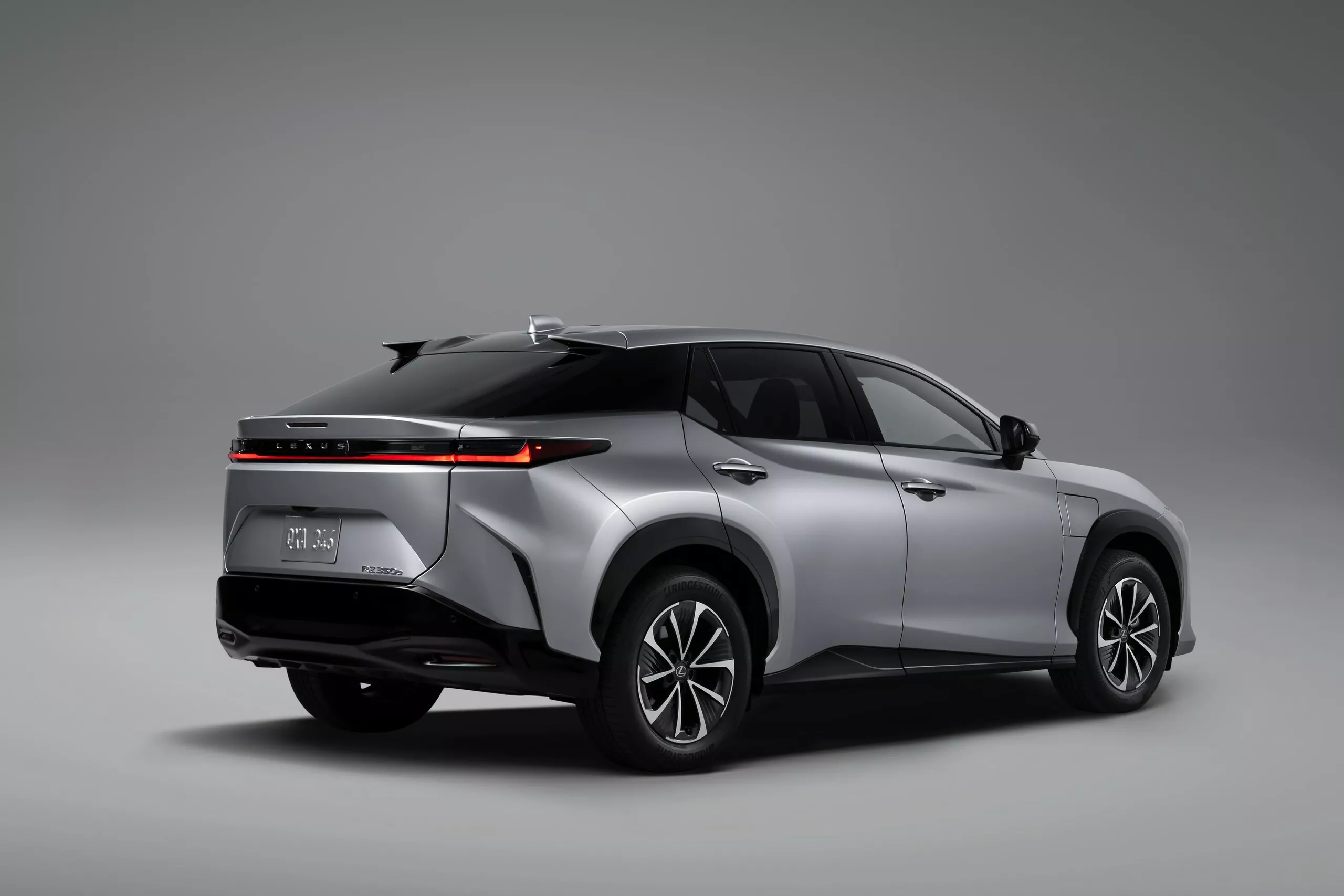 Lexus RZ