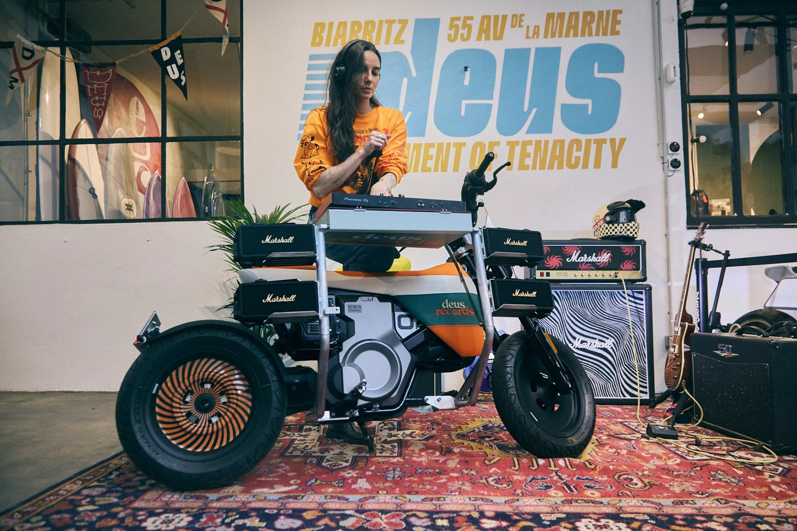 BMW Motorrad x Deus