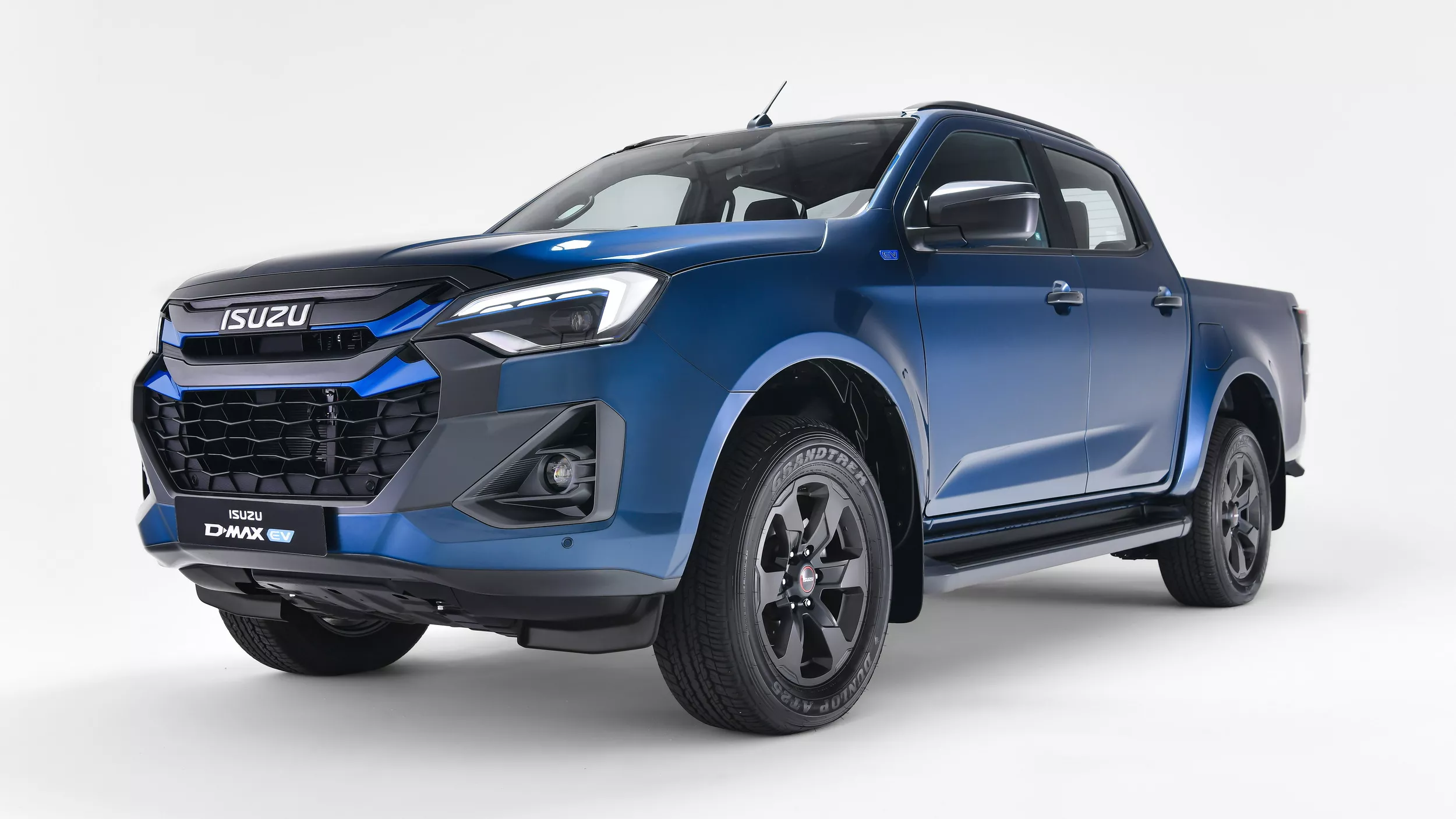 D-Max EV