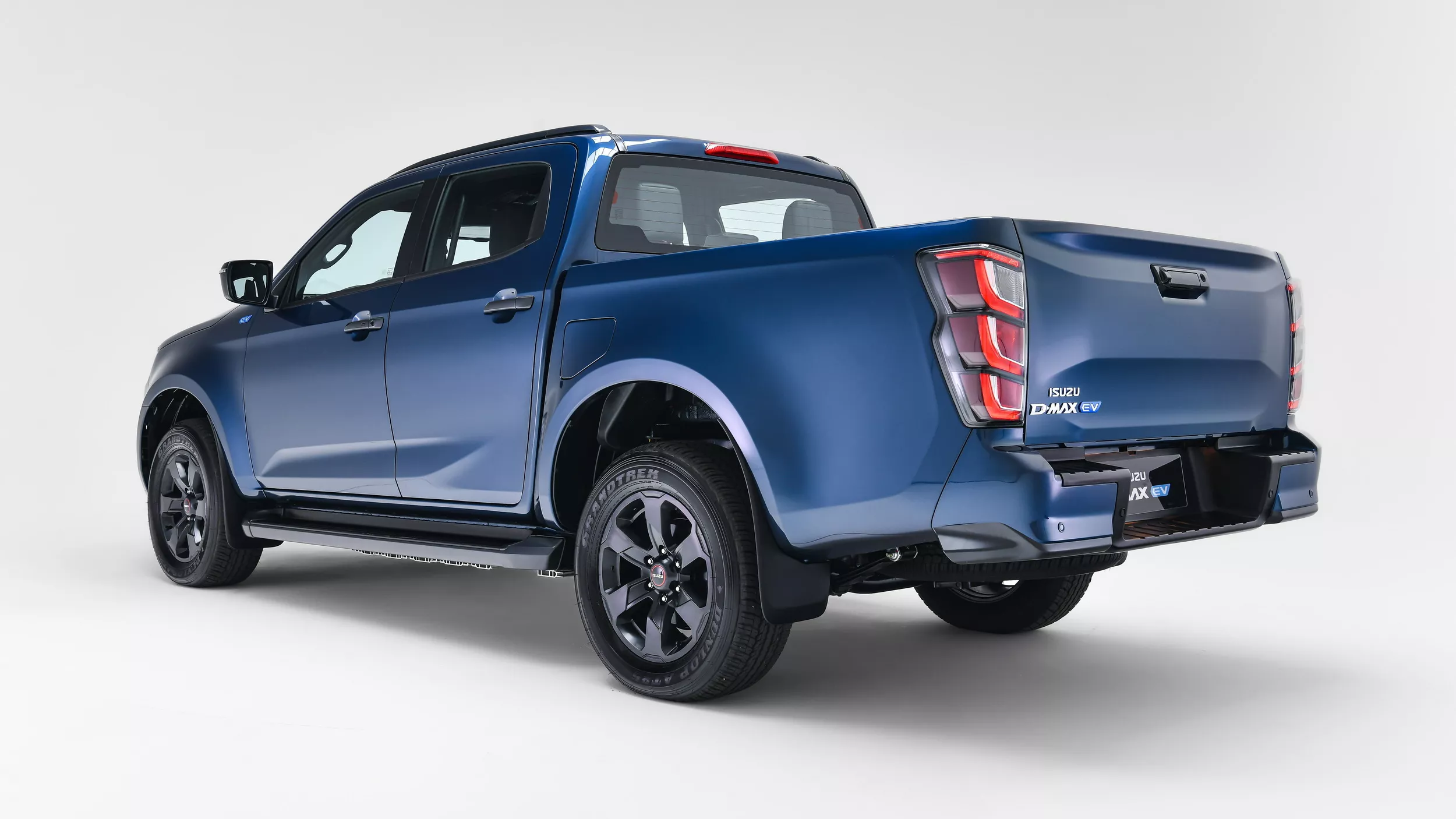 D-Max EV