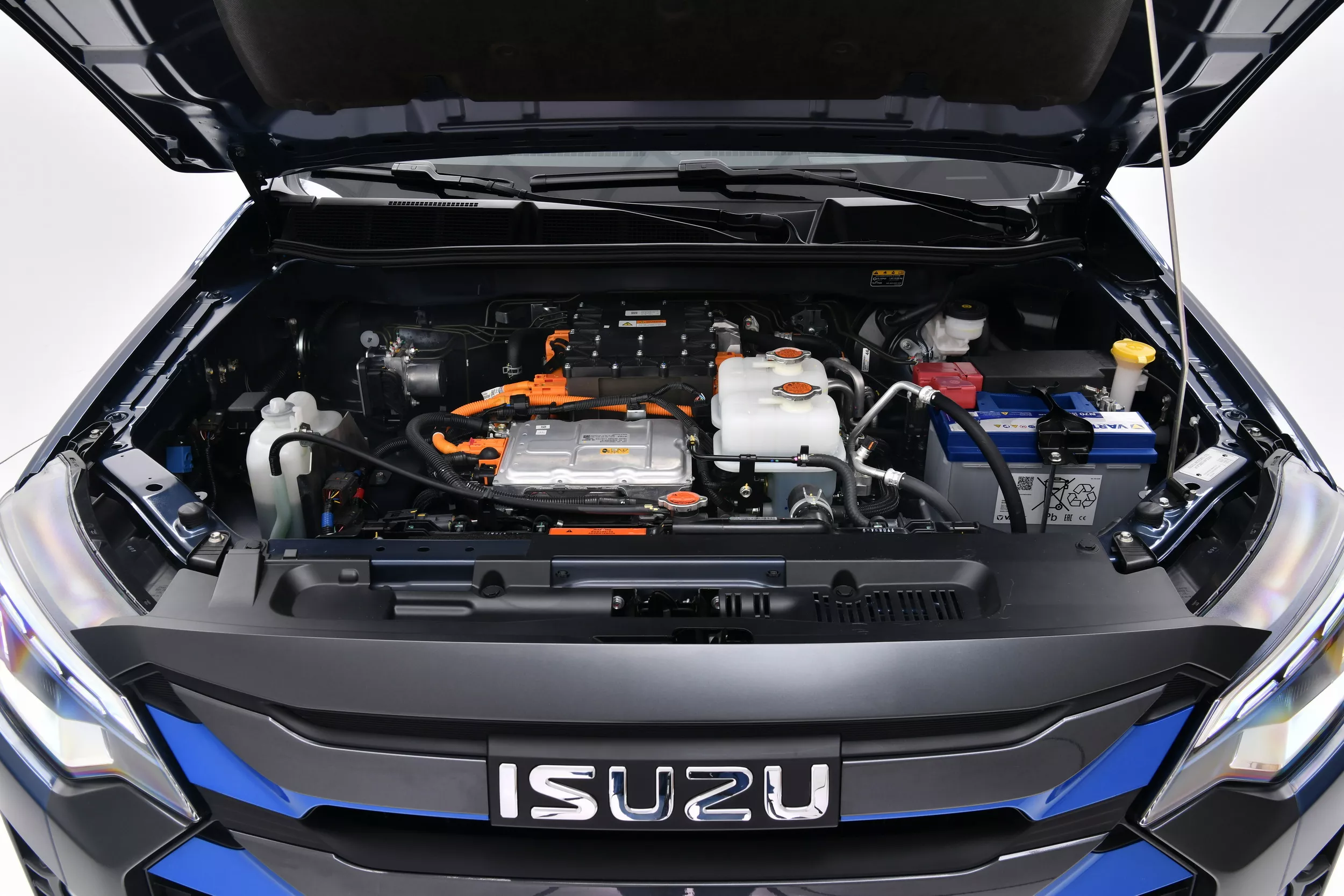 D-Max EV