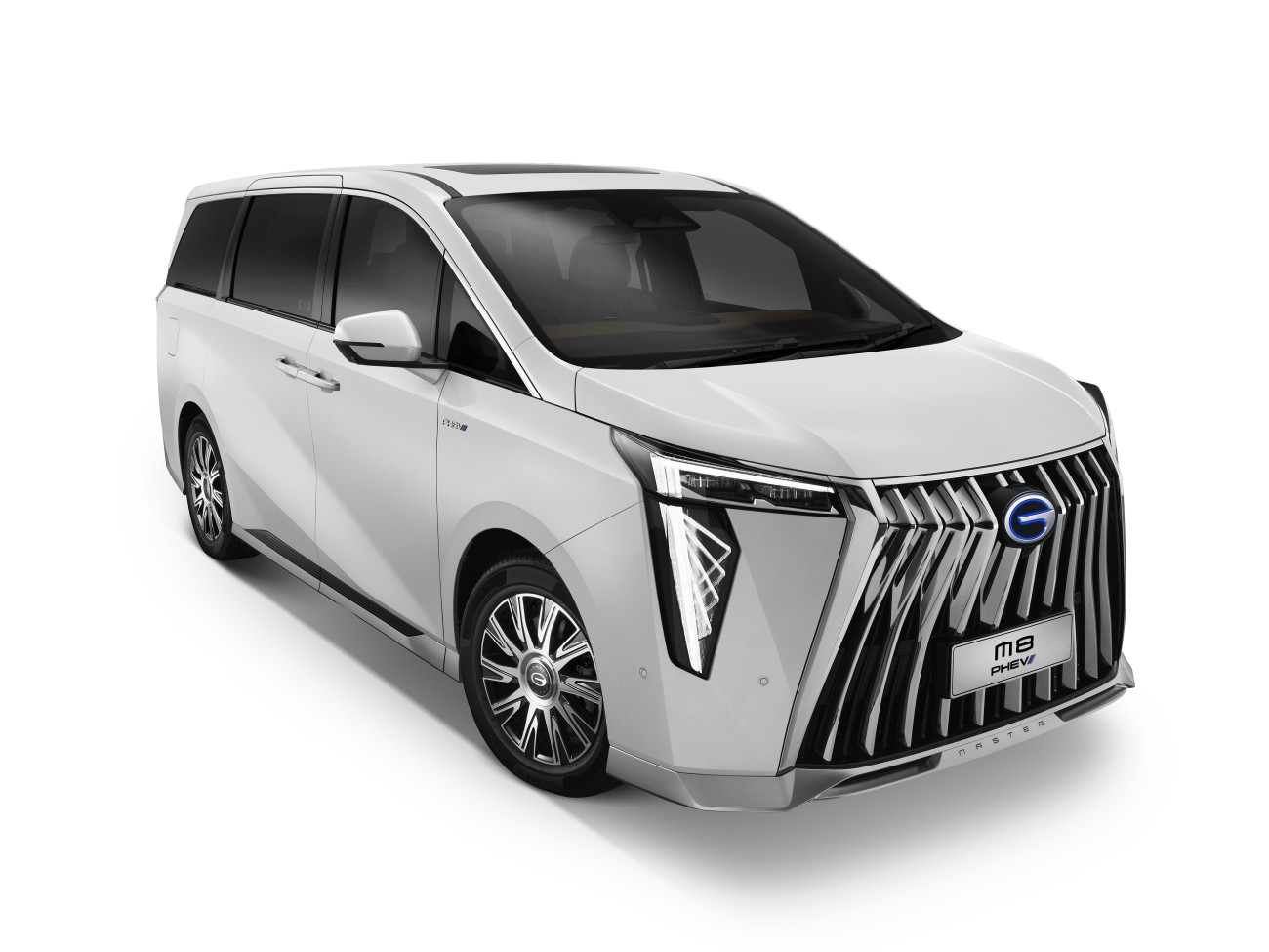 M8 PHEV