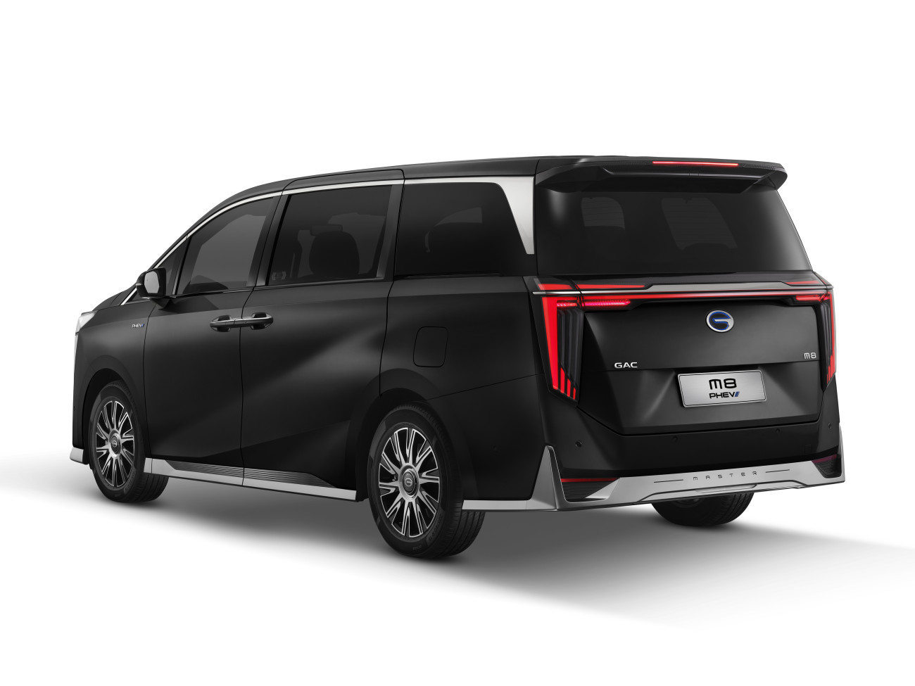 M8 PHEV