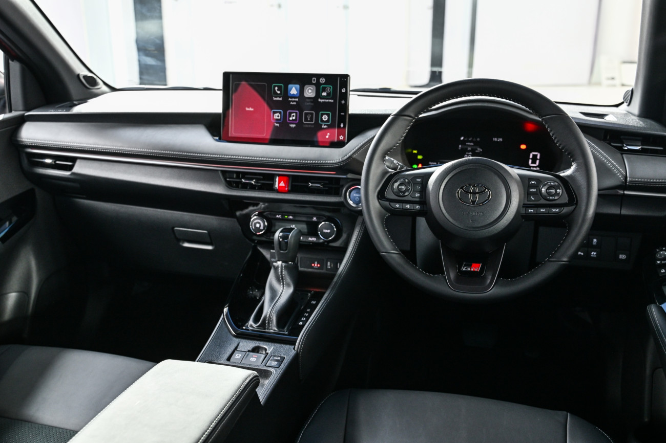 TOYOTA NEW YARIS ATIV HEV