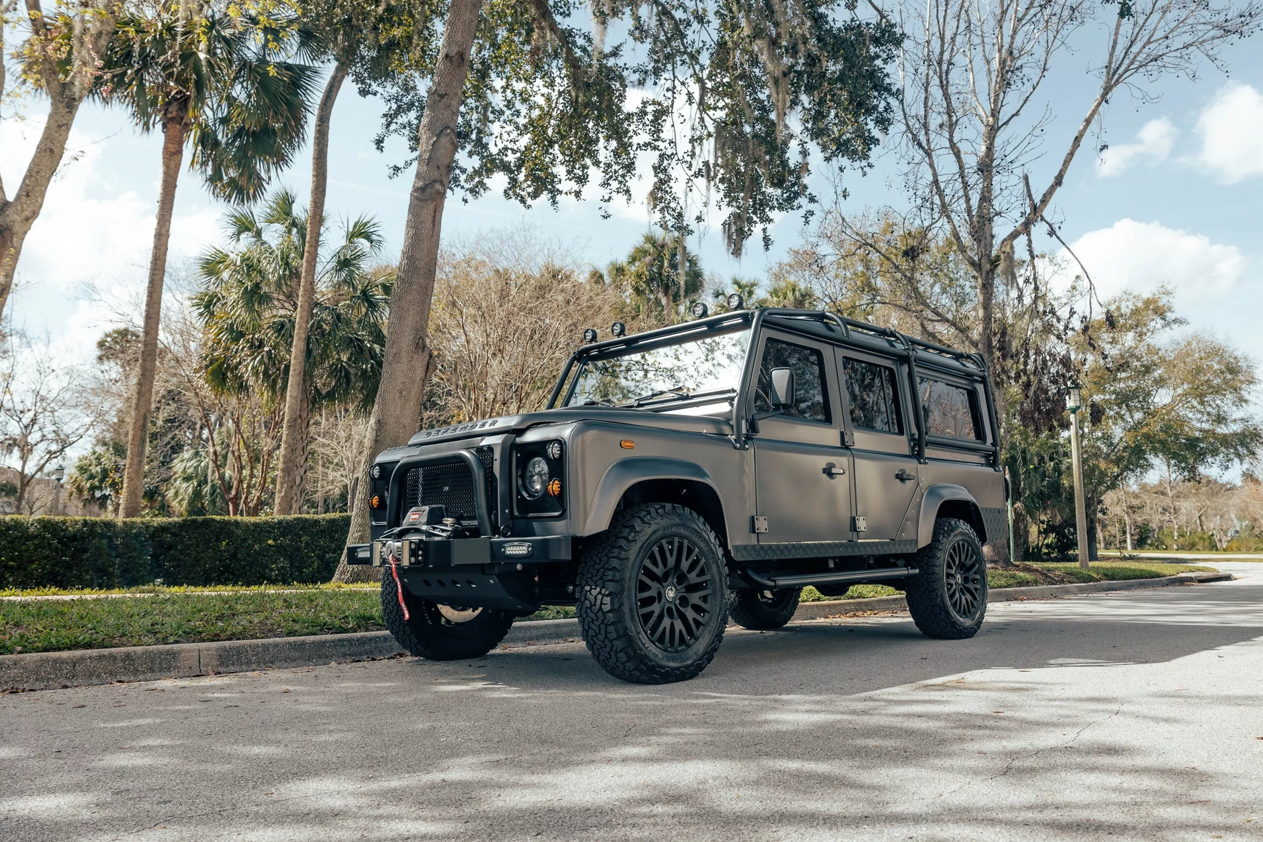 Land Rover Defender 110