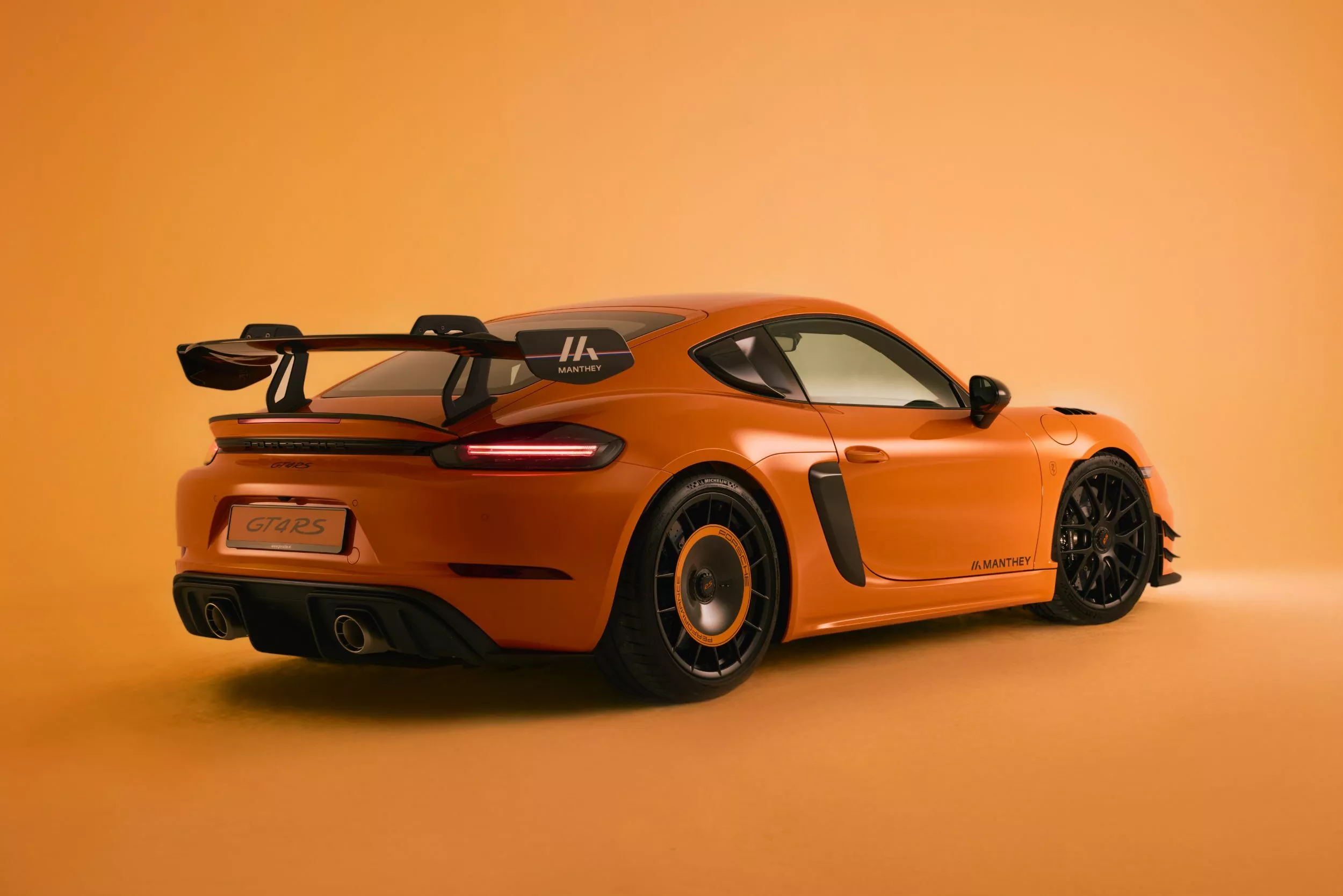 Porsche Cayman GT4 RS