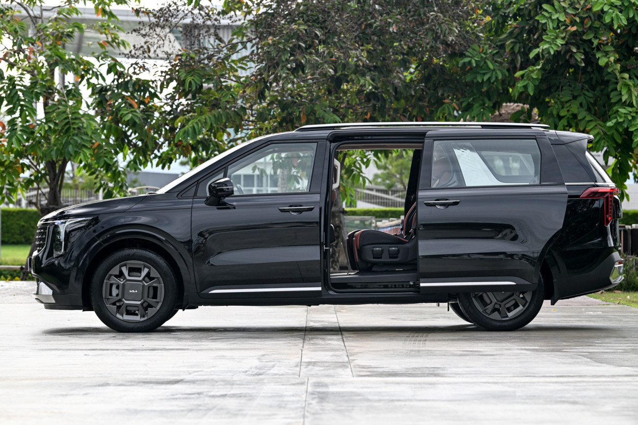 The new Kia Carnival HEV 7-seater
