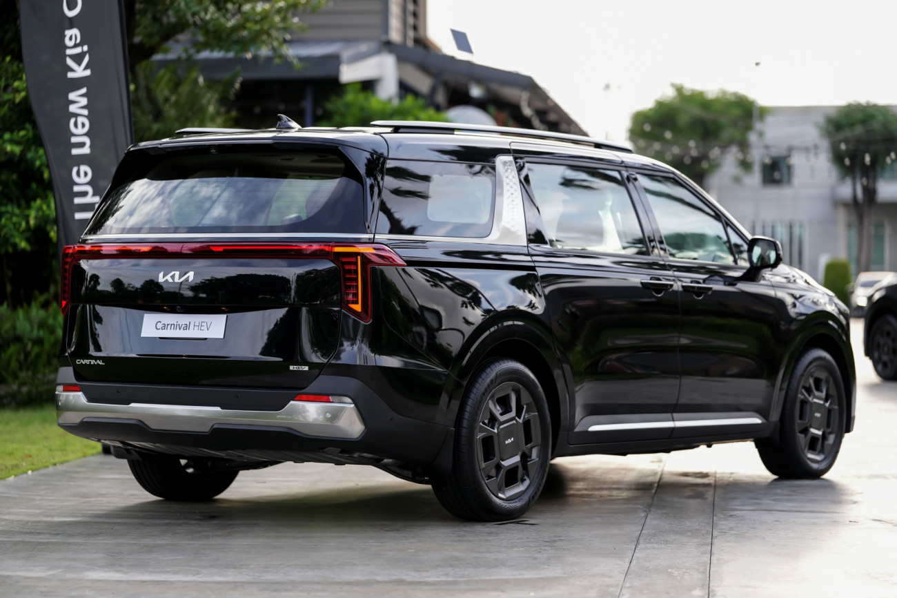 The new Kia Carnival HEV 7-seater