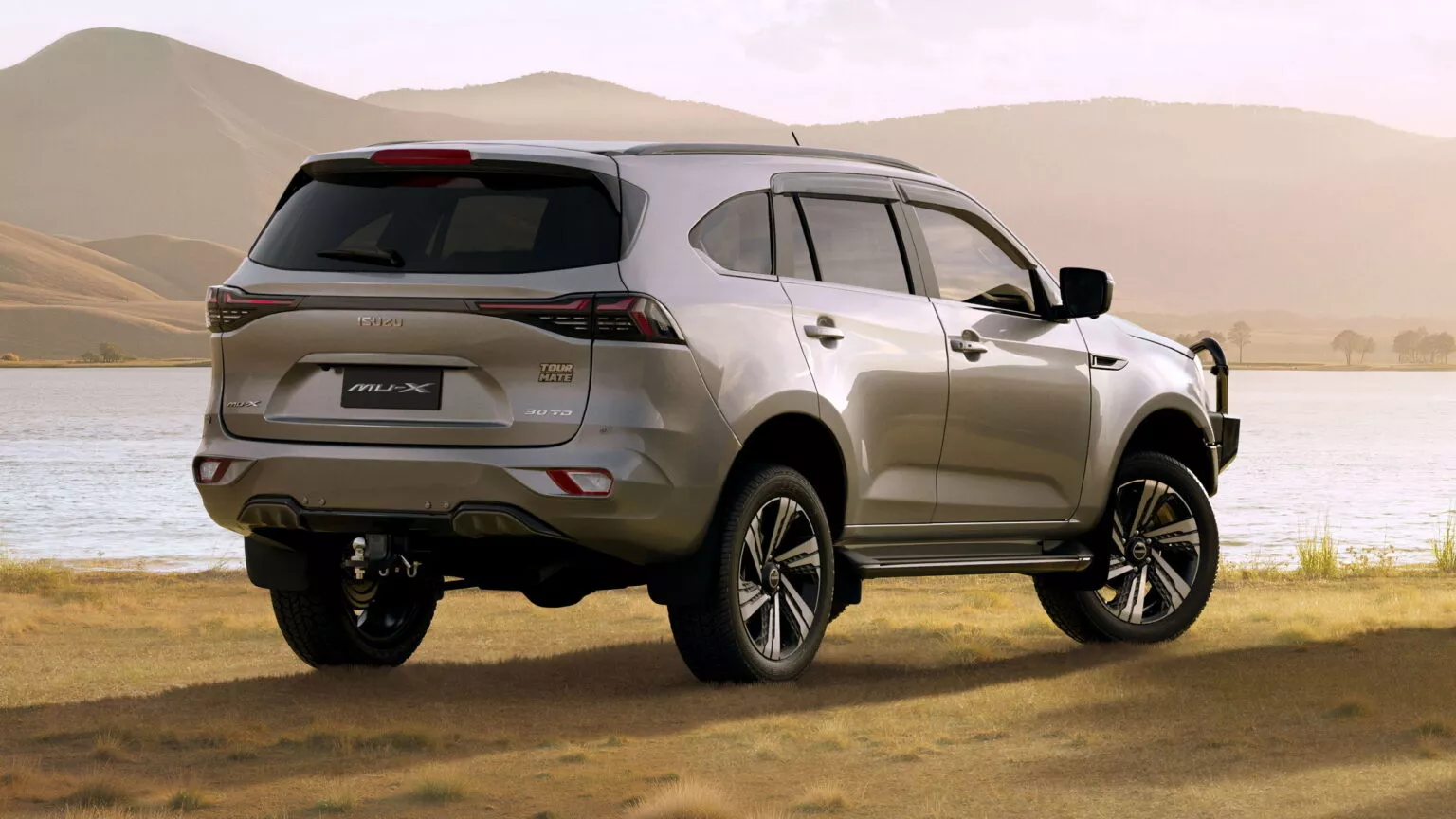 Isuzu MU-X Tour Mate