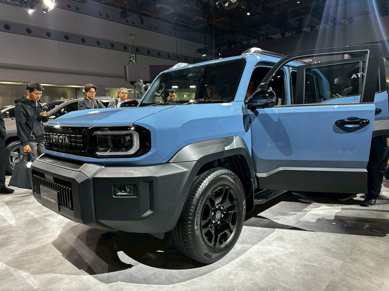 Toyota Land Cruiser FJ