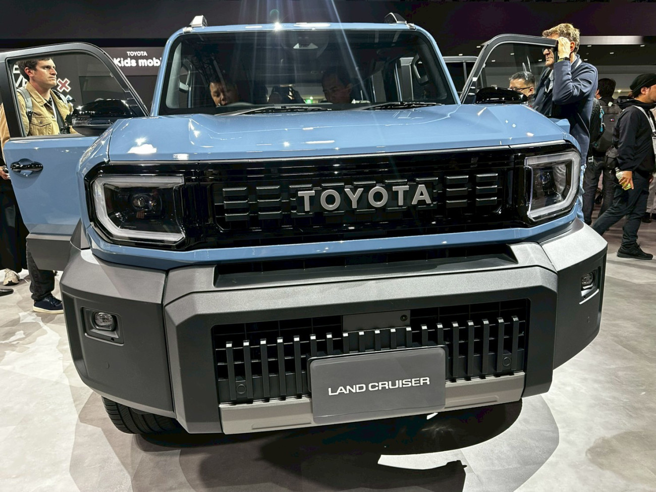 Toyota Land Cruiser FJ