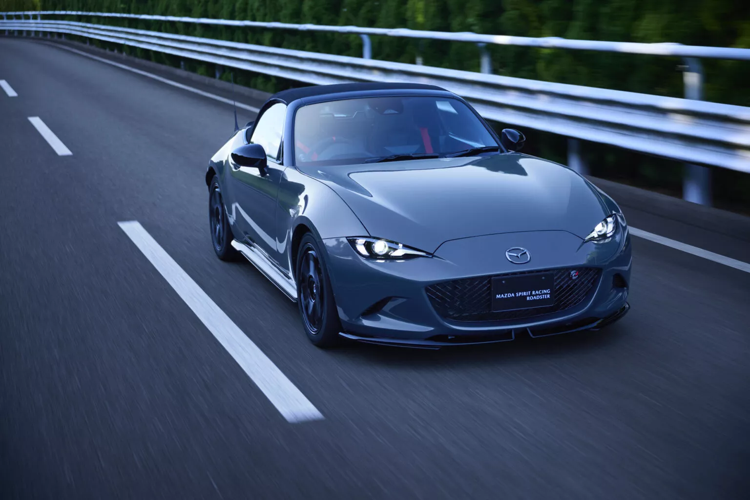 Mazda MX-5 Spirit Racing Roadster 12R