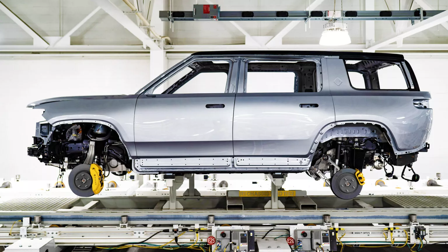 Rivian เรียกคืนรถเกือบ 2 หมื่นคัน หลังขั้นตอนซ่อมผิดพลาดยาวนานหลายปี เสี่ยงอุบัติเหตุและมีผู้บาดเจ็บแล้ว