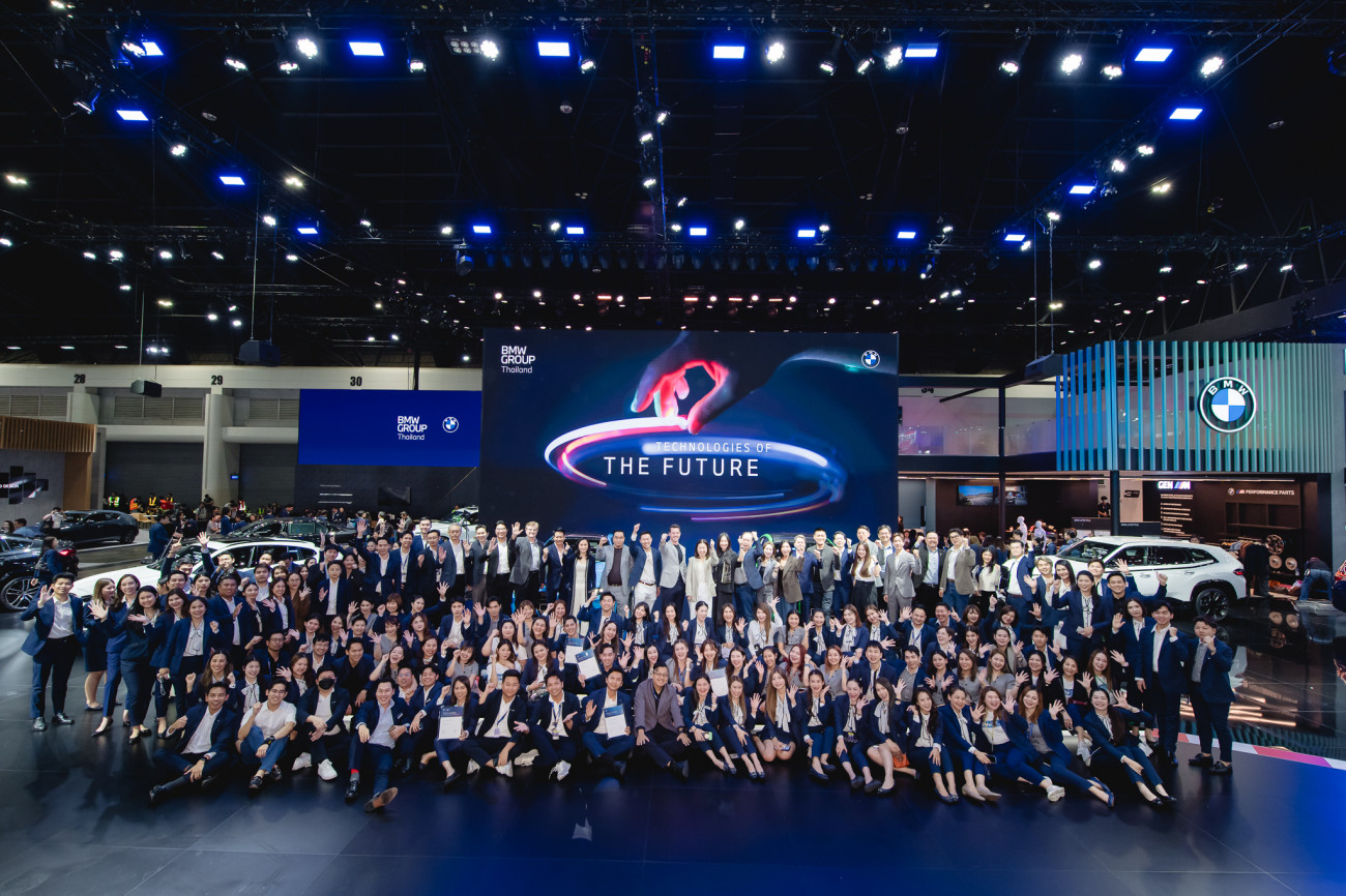 บีเอ็มดับเบิลยู กรุ๊ป ประเทศไทย ครองแชมป์ตลาดรถยนต์พรีเมียมต่อเนื่องเป็นปีที่ 6 พร้อมเร่งเครื่องความเป็นผู้นำยานยนต์ไฟฟ้าด้วยการเผยโฉม บีเอ็มดับเบิลยู