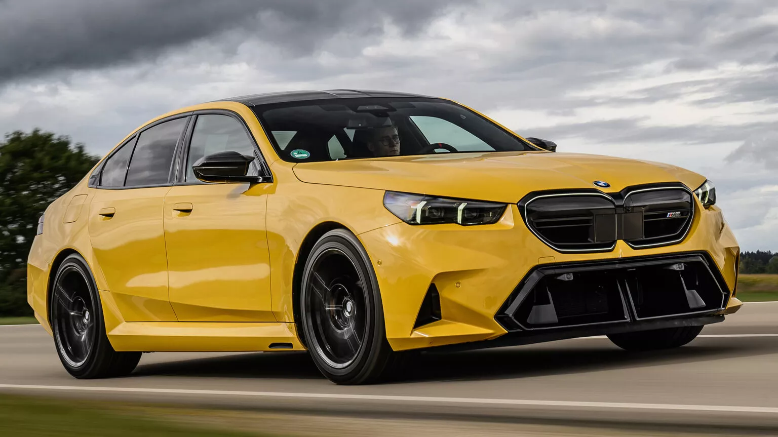 BMW ลดพลัง V8 ของ M5 ลง 40 แรงม้าเพื่อผ่าน Euro 7 แต่ตัวเลขรวมยังแรงเท่าเดิม