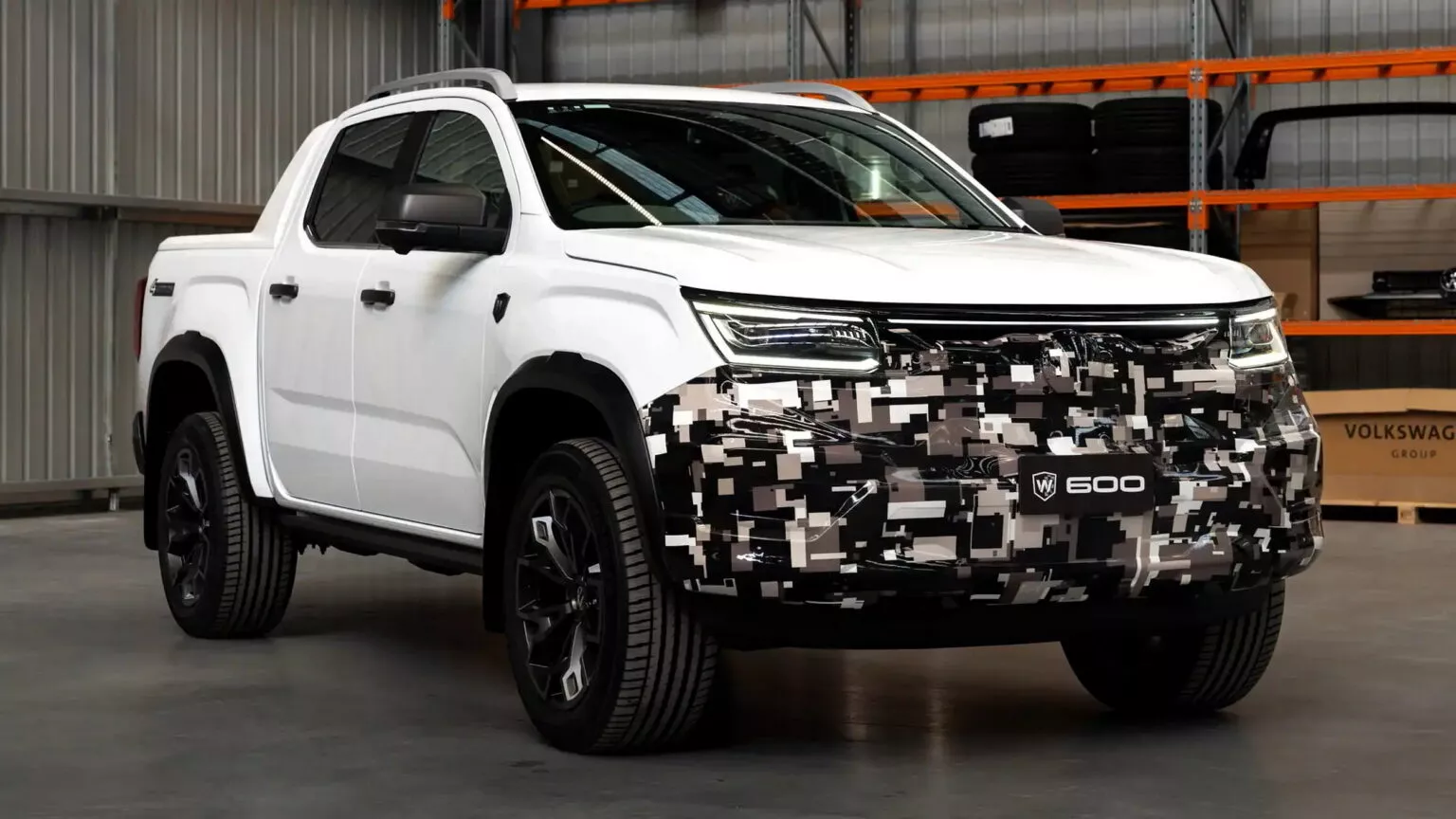 Volkswagen พลิกแนวคิดกระบะสายลุย เปิดตัว Amarok W600 เน้นขับทางเรียบ ดุดันแบบสปอร์ต