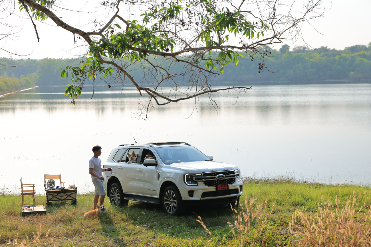 ผจญภัยกับสัตว์เลี้ยงแสนรัก  ฉลอง Love Your Pet Day ด้วยฟอร์ด เอเวอเรสต์ แพลทินัม