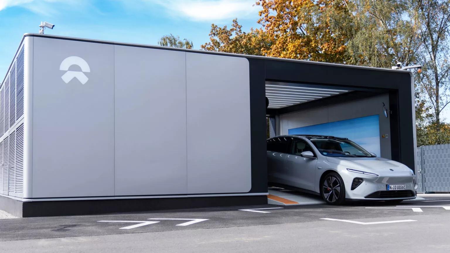 Nio สร้างสถิติเปลี่ยนแบตเตอรี่รถ EV 176,000 ครั้งในวันเดียว หลัง Tesla เคยทดลองระบบสลับแบต 90 วินาทีแต่ไม่ทำต่อ