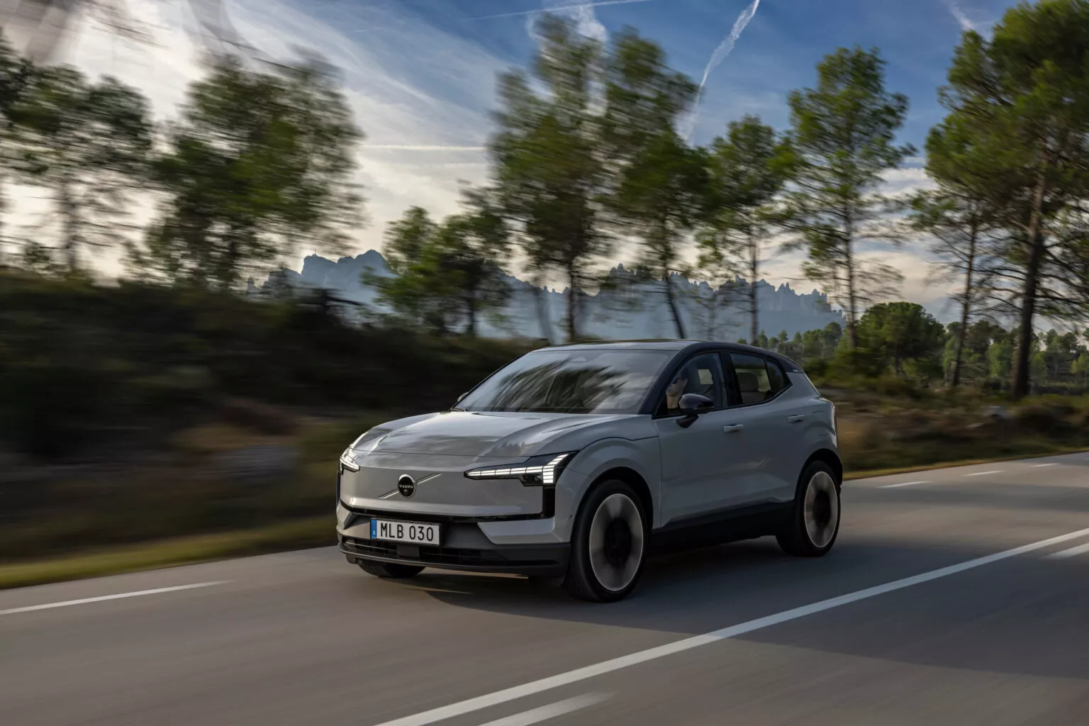 Volvo เรียกคืน EX30 กว่า 40,000 คันทั่วโลก เสี่ยงไฟไหม้แบตเตอรี่ คาดกระทบต้นทุนเกือบ 200 ล้านดอลลาร์