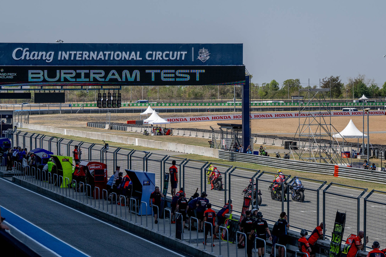 โมโตจีพีกระหึ่มไทย!  “อเล็กซ์” กดเวลาเร็วสุด เฉือน “มาร์ค” รั้งจ่าฝูงวันแรก