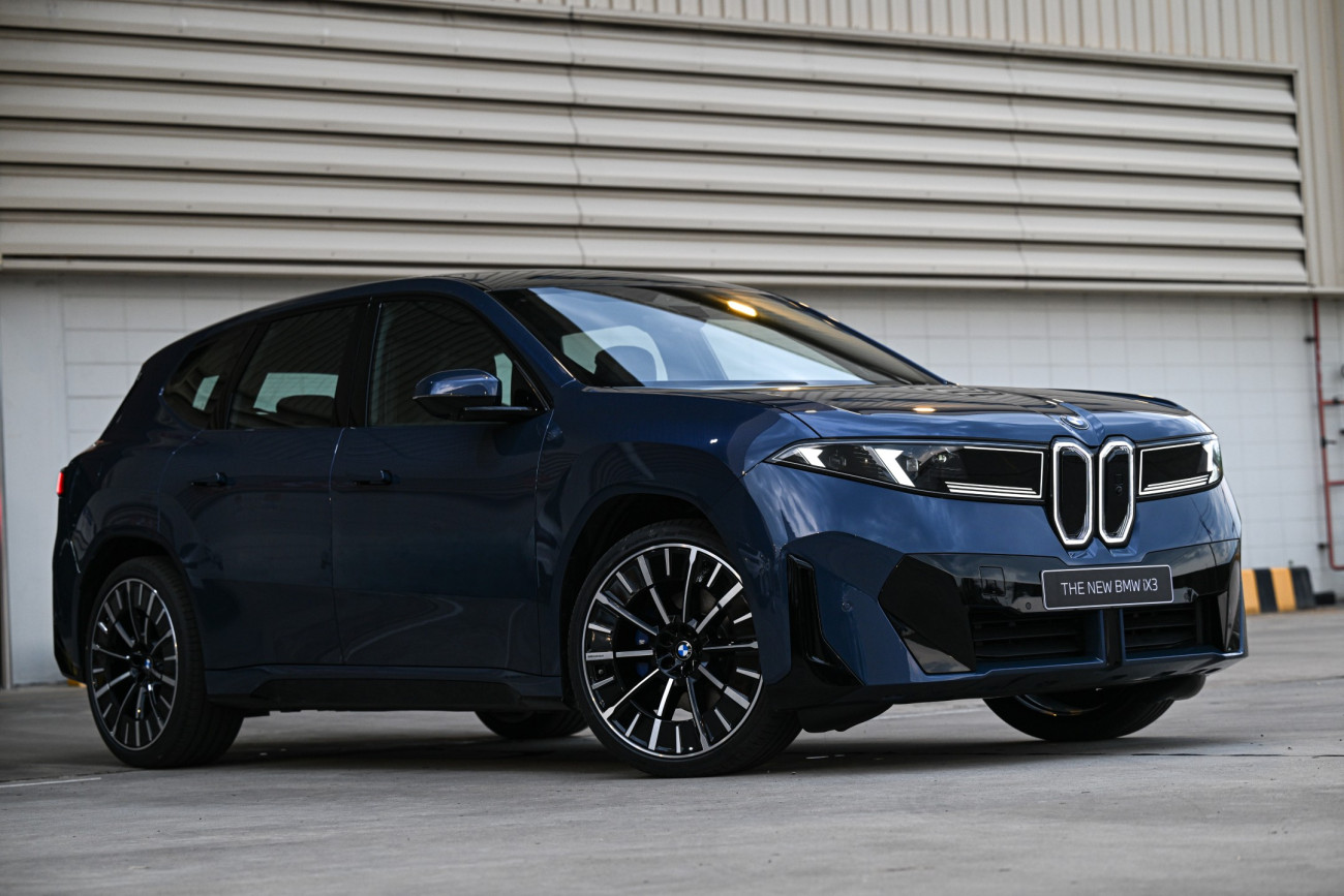 เปิดตัวรถไฟฟ้า BMW iX3 50 xDrive M Sport ใหม่ รุ่นแรกจากตระกูล Neue Klasse ค่าตัว 3.599 ล้านบาท