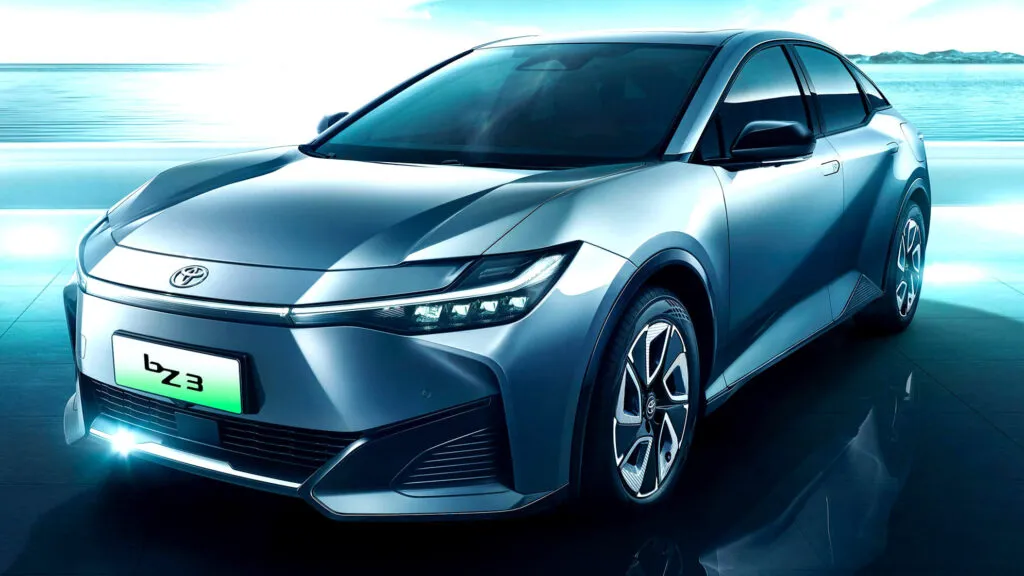 GAC Toyota bZ3 ลดราคาหนักในจีน สะท้อนสงคราม EV เดือด แข่งดึงลูกค้าด้วยราคามากกว่ากำไร
