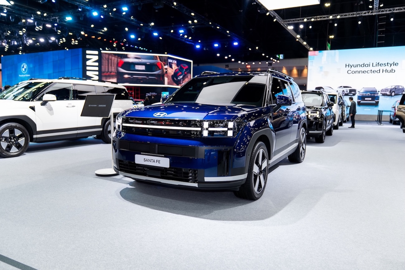 “Hyundai Double Thumbs Up Deal” ลดสูงสุด 400,000 บาท + ช่วยค่าน้ำมันอีก 30,000 บาท พร้อมของสมนาคุณมูลค่าสูงสุด 44,990 บาท