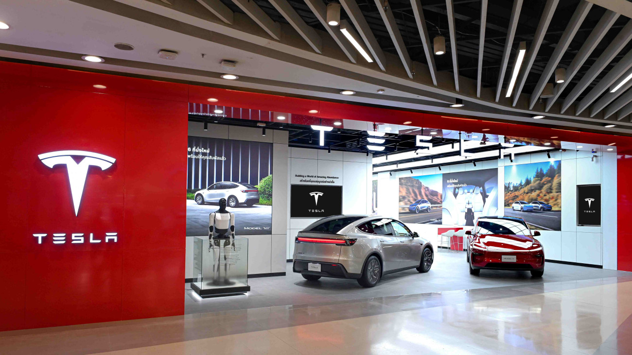 Tesla ประเทศไทย คว้ารางวัล Best SUV EV พร้อมขยายการเข้าถึงยานยนต์ไฟฟ้า เปิด Tesla Experience Center แห่งใหม่