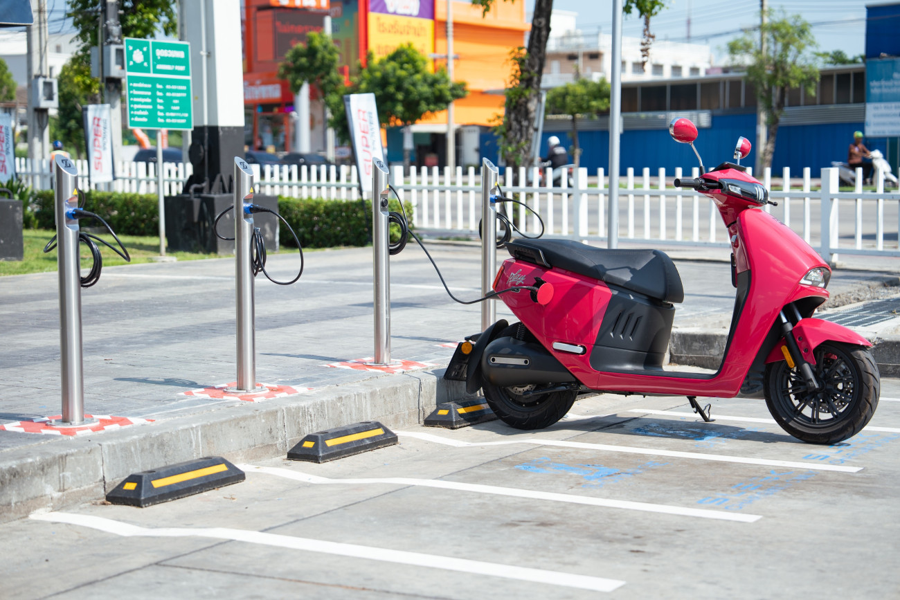 สลีค อีวี ชี้ "วิกฤตพลังงานโลก" สร้าง "จุดเปลี่ยน" ยืนยัน! มอเตอร์ไซค์ไฟฟ้า สะดวก ปลอดภัย คุ้มค่าระยะยาว