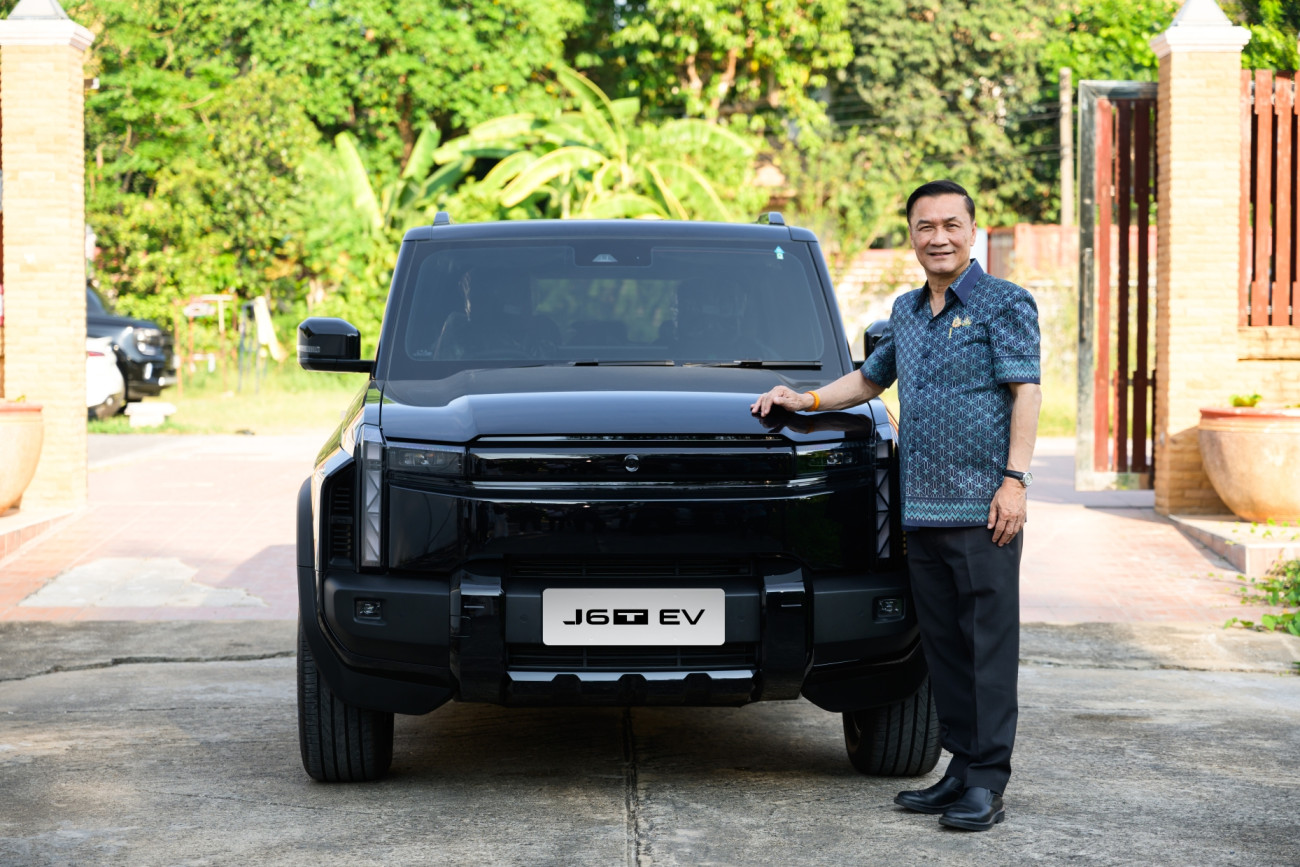 OMODA & JAECOO OMODA & JAECOO ตอกย้ำความเป็นผู้นำ EV เมื่อรองนายกรัฐมนตรี “ทรงศักดิ์ ทองศรี” เลือก JAECOO 6T EV