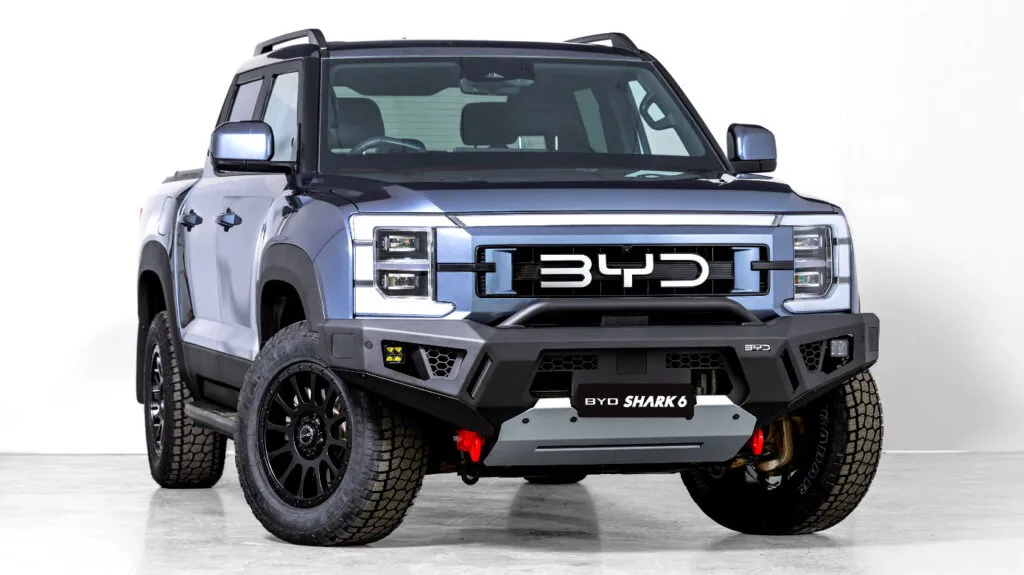 BYD Shark 6 โหดกว่า Ranger Raptor แต่ยังไม่สุดสายลุย ลุ้นอัปเกรดชนตัวจริงในอนาคต