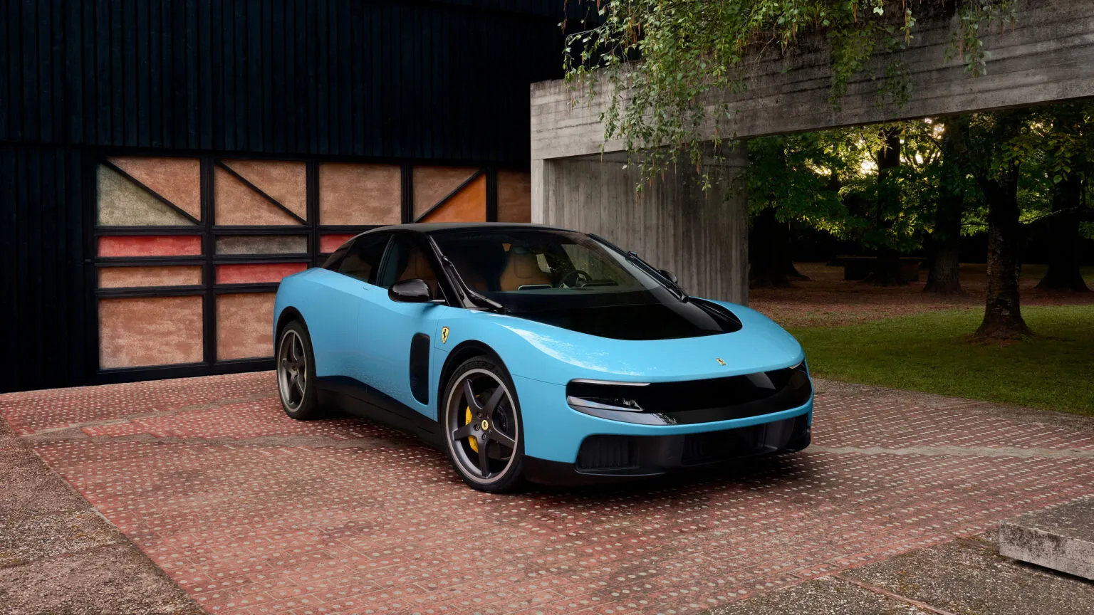 Ferrari หุ้นร่วงหนักสุดในรอบหลายเดือน หลังข่าวลือว่า EV รุ่นแรก “Ferrari Elettrica” หรือชื่อโค้ด Luce อาจยังไม่พร้อมสำหรับตลาดจริง