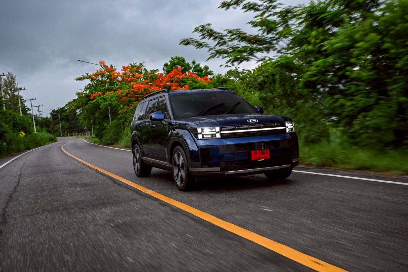 แค่เพิ่ม AWD ทำไมถึงน่าขับขึ้น? รู้จักระบบ HTRAC  ใน Hyundai all-new SANTA FE Hybrid with HTRAC All-Wheel Drive รุ่น Inspiration