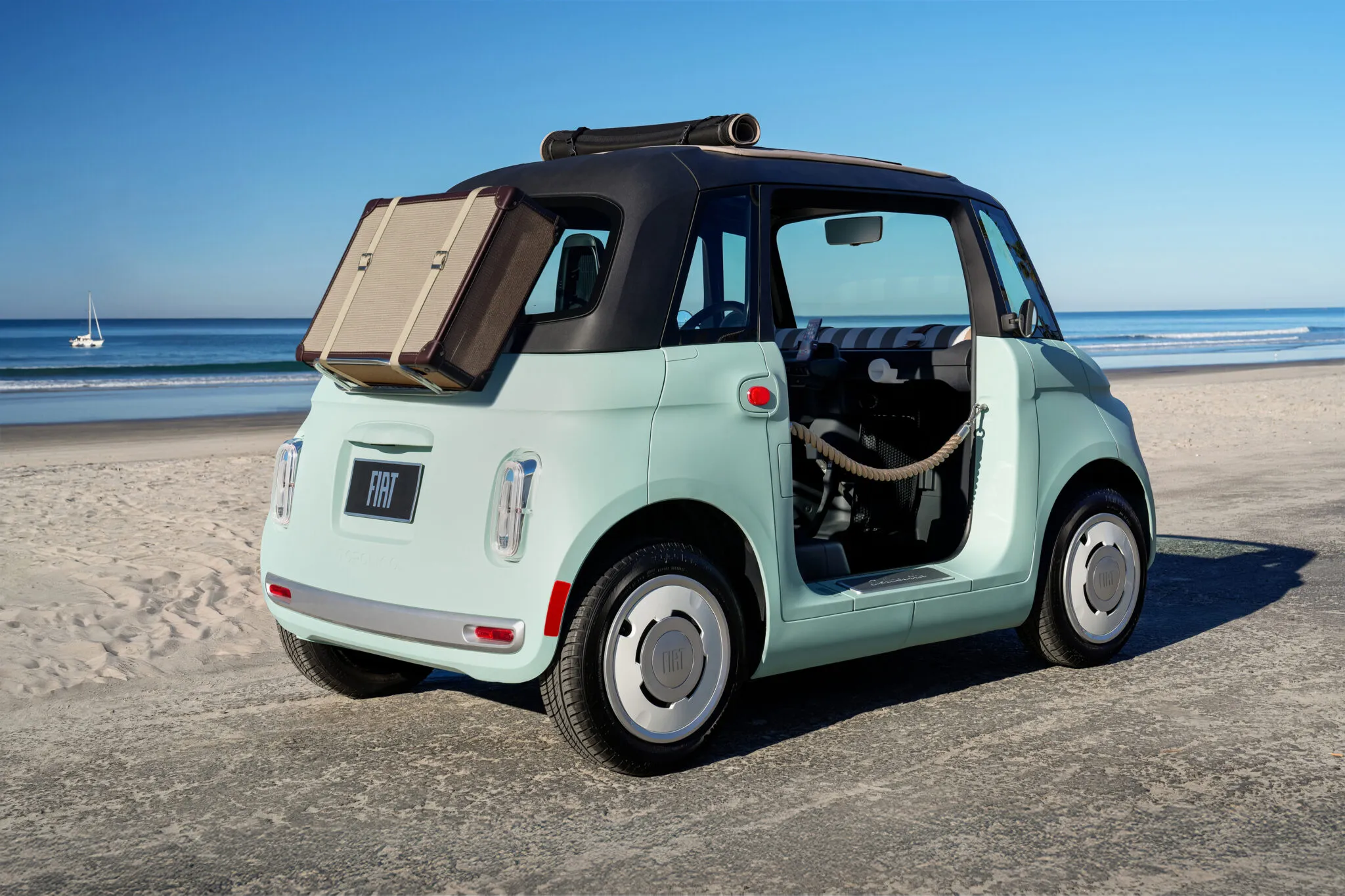 Fiat อวดโฉม Topolino บุกตลาดอเมริกา รถไฟฟ้าไซส์จิ๋วพิกัดมินิสำหรับไลฟ์สไตล์คนเมืองและรีสอร์ทสุดหรู