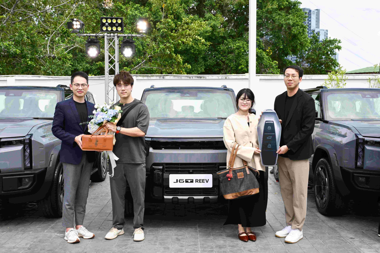 OMODA & JAECOO ส่งมอบ JAECOO 6T REEV ให้ลูกค้ากลุ่มแรกในงาน “NextFest” พร้อมเดินหน้าพัฒนา Ecosystem และเสริมความแข็งแกร่งของ OJ Club