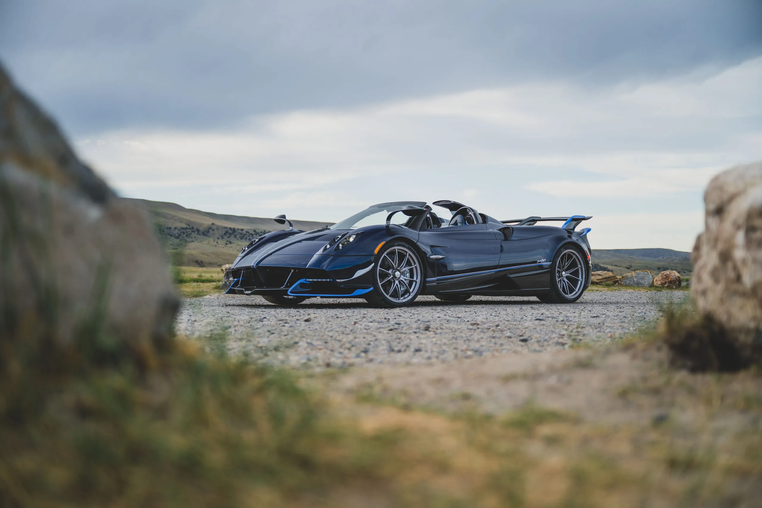 Pagani Huayra Roadster เกียร์ธรรมดาคันแรกจากโรงงาน เตรียมเปิดประมูลคาดเคาะราคาเฉียด 250 ล้านบาท