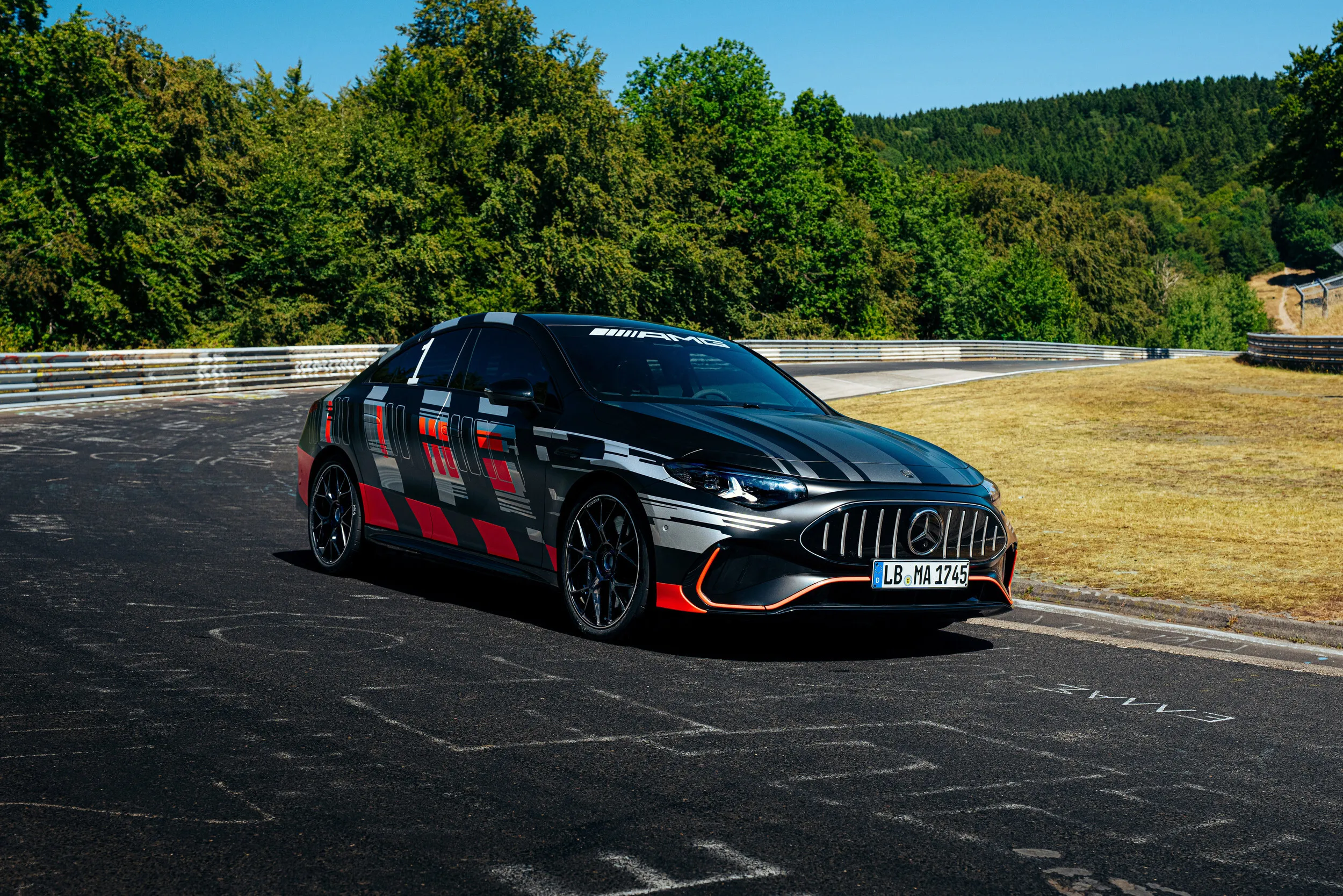 Mercedes-AMG CLA 45 EV ทุบสถิติ Nürburgring ขึ้นแท่นรถไฟฟ้าซีดานคอมแพกต์ที่เร็วที่สุดในเซกเมนต์