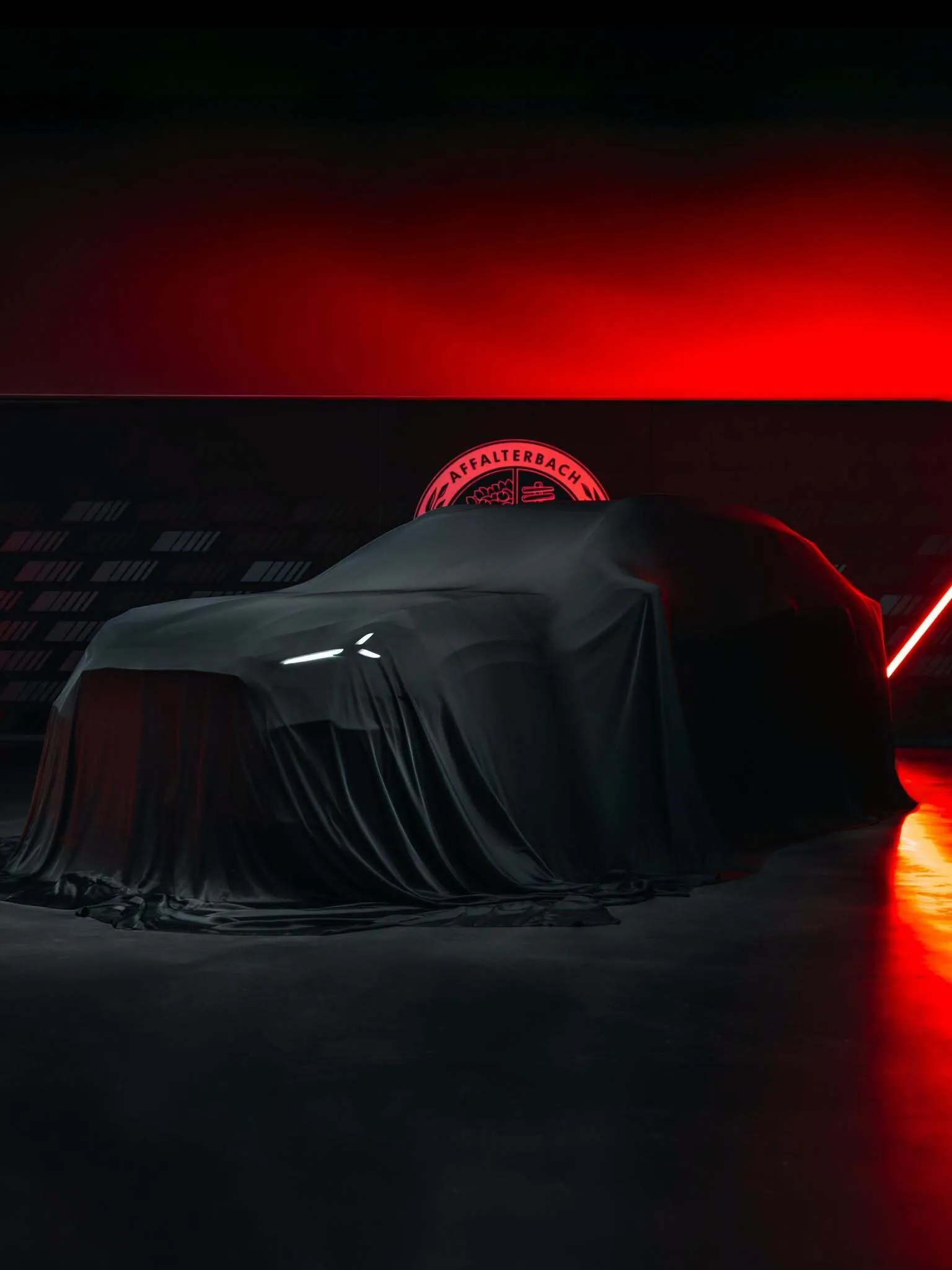 Mercedes-AMG เผยภาพทีเซอร์แรก SUV ไฟฟ้าขั้วแรง คาดพกแรงม้าทะลุ 1,100 ตัว