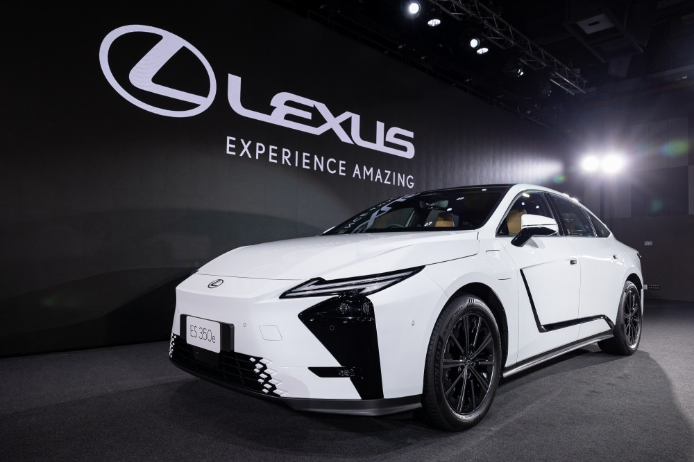 เปิดตัวรถใหม่ THE ALL-NEW LEXUS ES สปอร์ตหรูกับประสบการณ์ที่เหนือระดับกว่า เริ่ม 3,290,000 บาท
