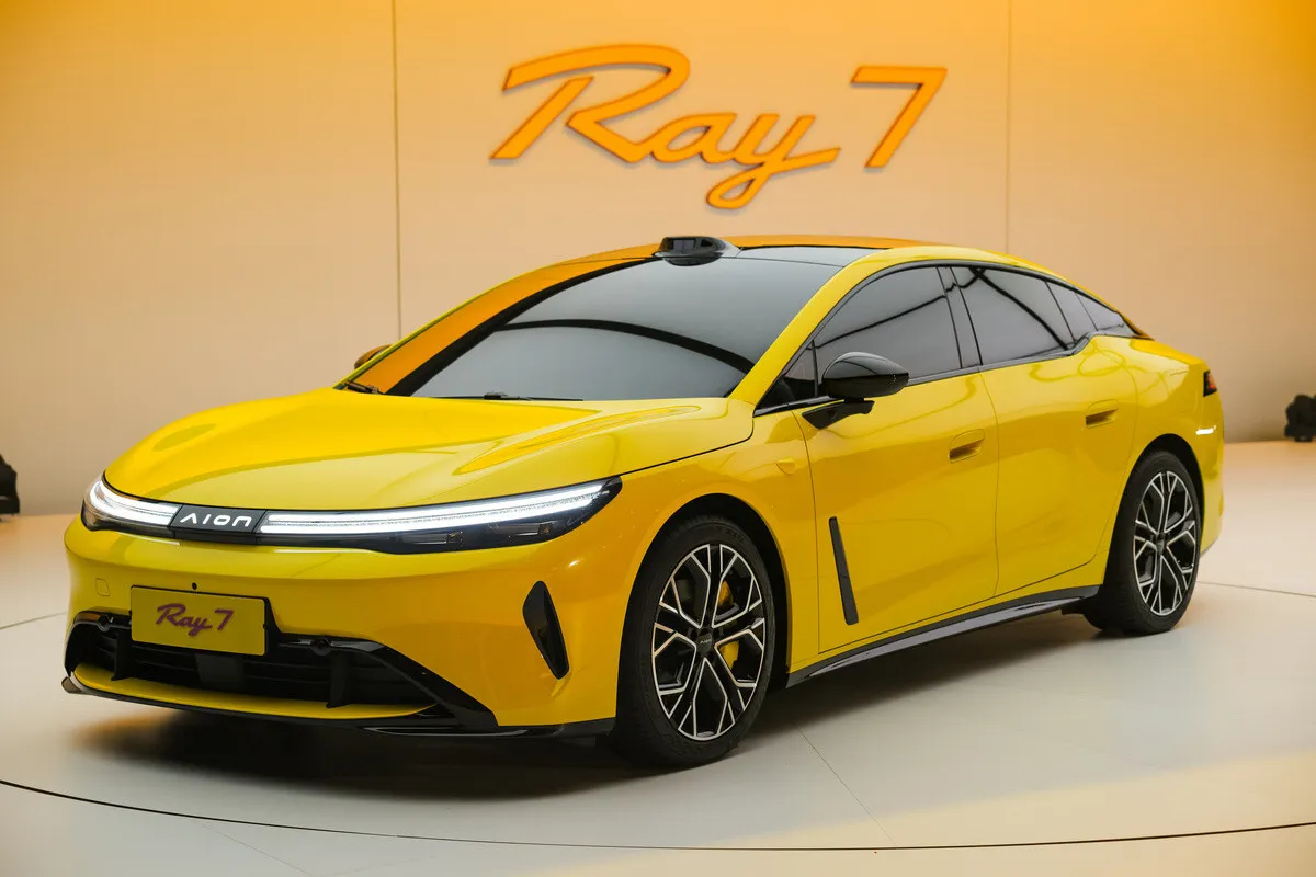 GAC Aion Ray 7 ซีดานไฟฟ้าโลโก้ใหม่ ยัดเทคโนโลยีขับขี่จาก แท็กซี่ไร้คนขับ Level 4 แต่กลับนำมาใช้งานได้ไม่เต็มที่