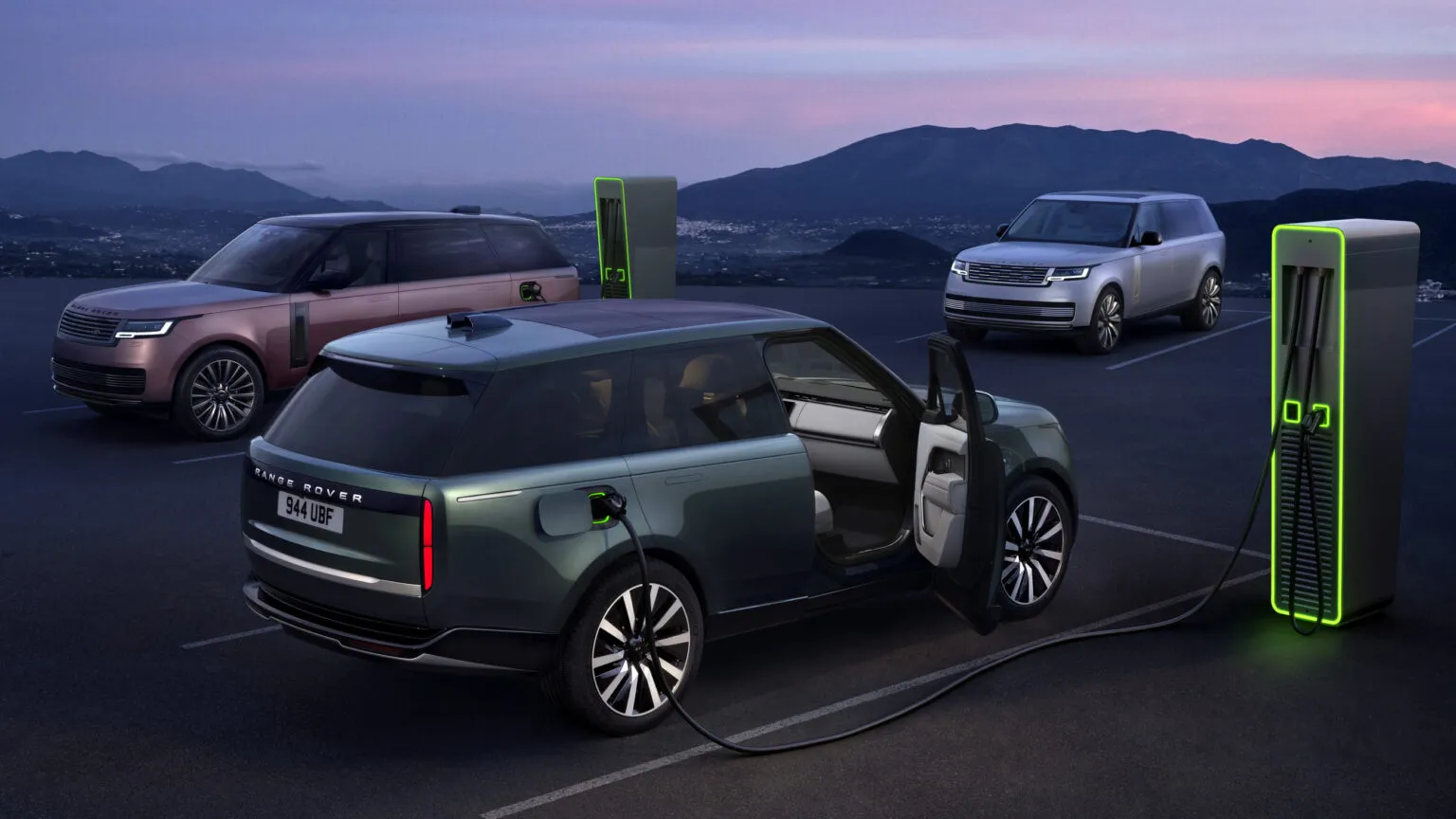 เปิดตัว Range Rover Electric ขุมพลังไฟฟ้า 100% ลุยน้ำลึก 900 มม. เงียบสงบกว่าเดิม แต่แพงขึ้น และกำลังลากจูงลดลง