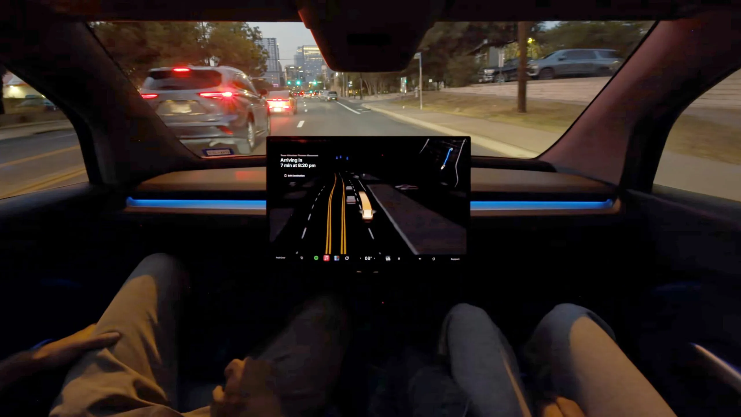 Tesla Cybercab วิ่งรับผู้โดยสารวันแรก รัฐบาลสหรัฐสั่งสอบทันทีเหตุไม่มีพวงมาลัยและแป้นเบรก