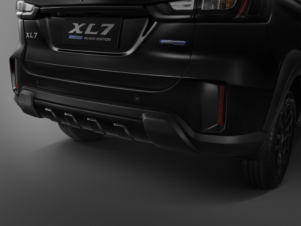 SUZUKI XL7 BLACK EDITION