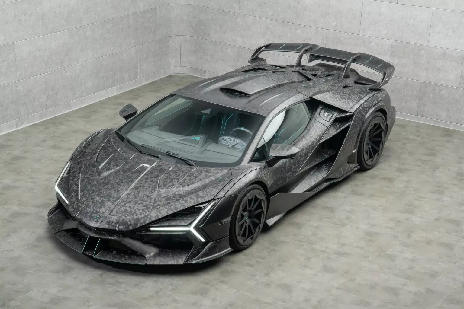 Lamborghini Revuelto Carbonado X