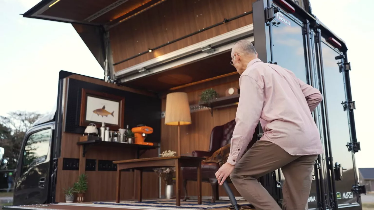  Isuzu Elf Multi Utility Vehicle