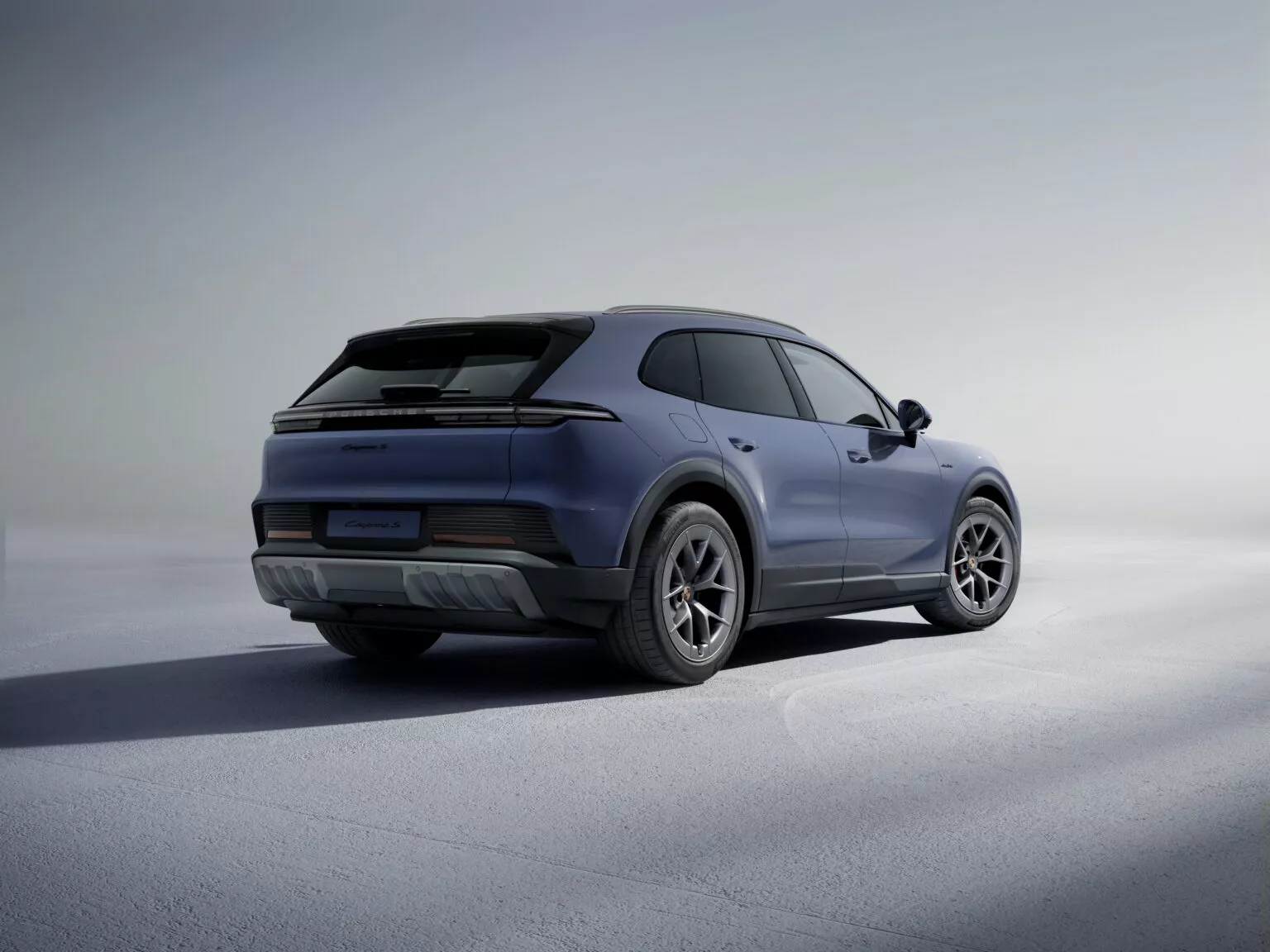 Porsche เปิดตัว Cayenne Electric S