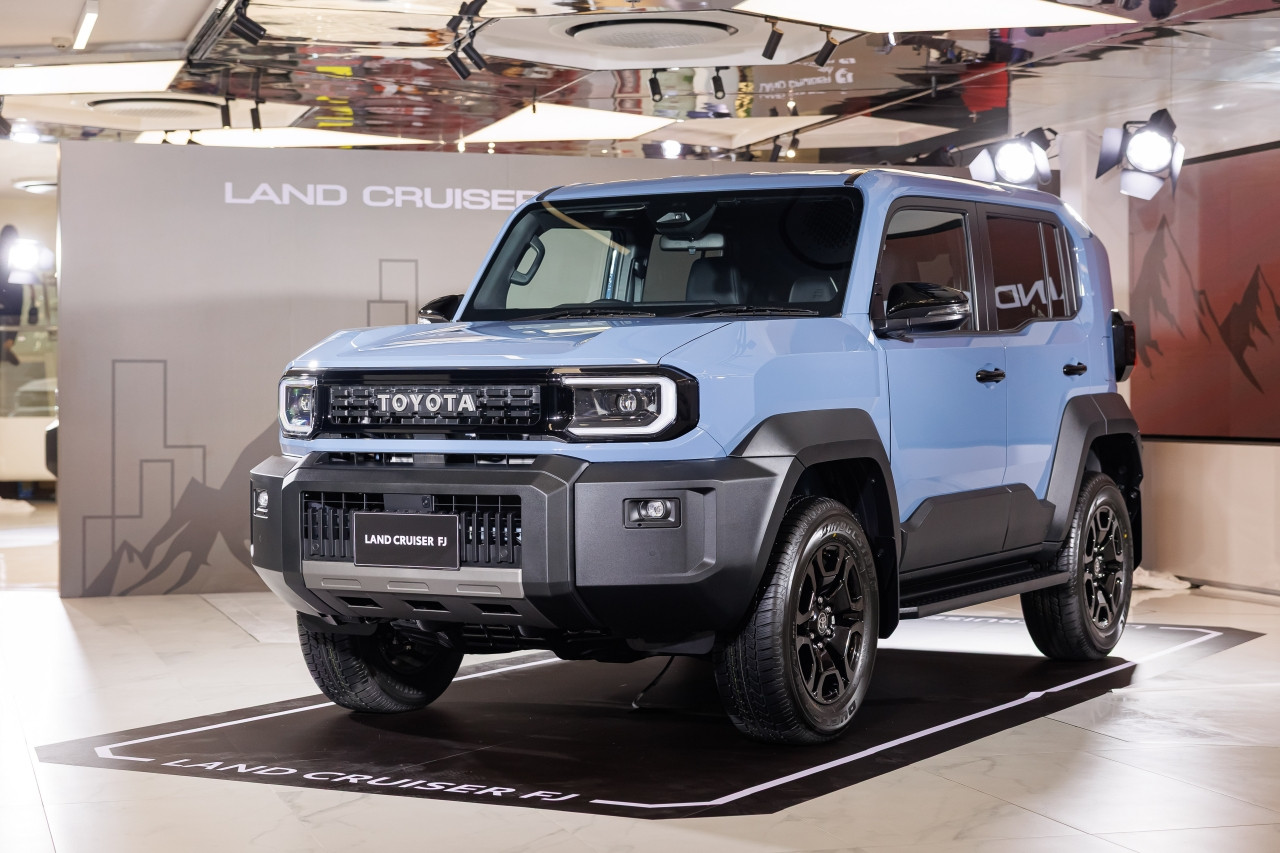 TOYOTA LAND CRUISER FJ