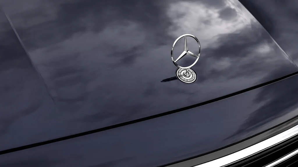 รถยนต์ Mercedes-Benz E 350 e Exclusive (W214) 