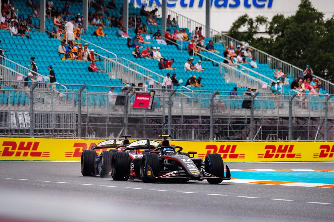 F2